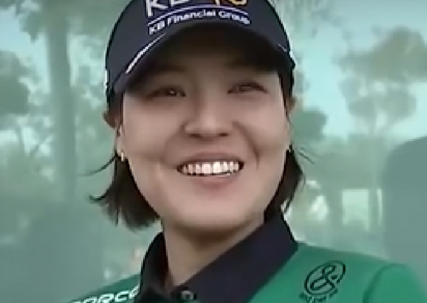 전인지 선수가 우승을 확정한후 환하게 웃는 모습