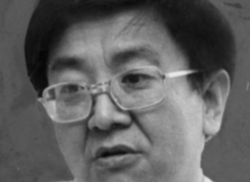 이휘소 박사는 조국의 경제 근대화에 일조하고 싶어했지만 박정희대통령의 대학생 탄압소식에 실망해 귀국을 거절했다고 한다. 그는 노벨물리학상에 가장 근접했던 한국인 재미과학자였다