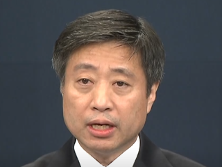 윤도한 국민소통수석은 31일 두 장관 후보자의 낙마와 관련해