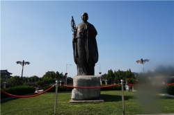 현장법사 동상