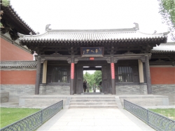 선화사의 산문.