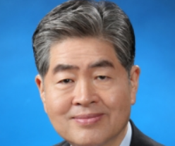 김영훈 대성그룹 회장. 김 회장은 9일부터 아랍에미리트(UAE) 아부다비에서 열리는 '제24차 세계에너지총회'를 끝으로 세계에너지협의회(WEC) 회장 임기를 마무리한다.사진= 대성그룹 제공.