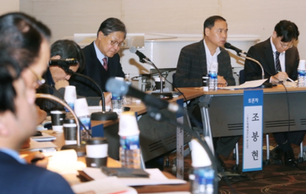 남북관계가 해빙무드를 타면서 중소기업의 '남북경협 모델'과 관련한 토론회가 중소기업협동조합 중앙회 주관으로 열렸다. 사진=중소기업신문