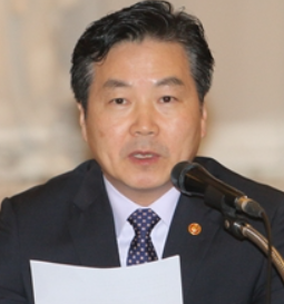홍종학 중소벤처기업부 장관