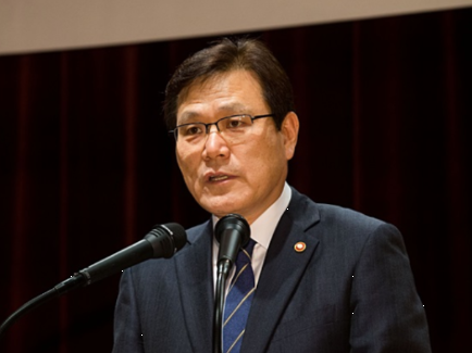 최종구 금융위원장은 17일 서울 중구 은행연합회에서 열린 은행권 간담회에서 지난 1년간의 동산금융 활성화 성과와 향후 계획을 내놨다.
