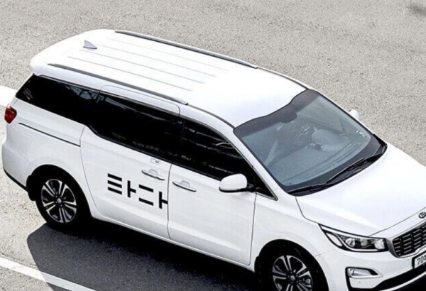 ‘타다’와 같은 모빌리티 업체는 택시 면허가 있어야 사업이 가능하게 됐다. 현행 렌터카 기반 방식은 법 개정 이전까지만 허용될 것으로 전망된다. 사진=타다 웹사이트.
