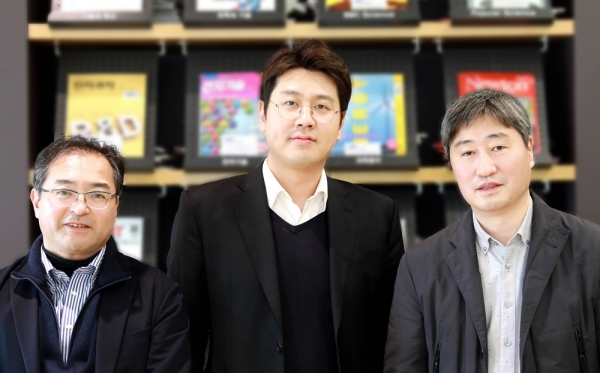 사진=삼성전자 차세대 ‘전고체전지’ 혁신기술을 개발한 (왼쪽부터) 유이치 아이하라 Principal Engineer(교신저자), 이용건 Principal Researcher(1저자), 임동민 Master(교신저자)/삼성전자.