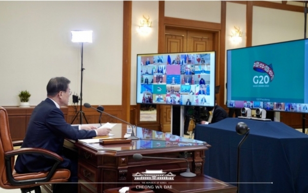 지난 26일 G20을 앞두고 문재인대통령은 특별 화상정상회의를 했다/사진=청와대.