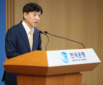 이주열 한은 총재는 금통위 직후 간담회에서