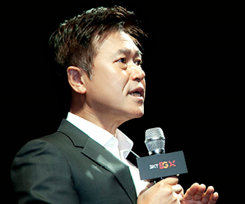 SK텔레콤에 따르면 박정호 사장은 이달 24일 서울 중구 T타워에서 열린 상반기 공로 직원 표창식에 참석해