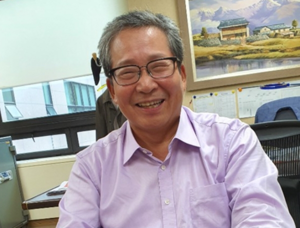 한샘의 고문이자 한샘이펙스를 이끌고 있는 최양하회장은 새로운 일을 만들고 그것을 키울때 가장 보람이 있었다고 말했다. 그리곤 일자리가 없어 곤란을 겪는 젊은이들에게 대기업보다 중소기업서 일하면서 사업 전체를 배운 후 '창업 CEO' 에 도전해보라고 조언했다. 사진=이코노텔링 고윤희 기자.