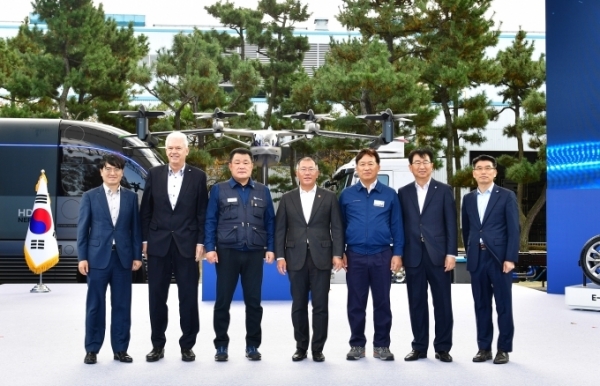 정의선 현대자동차그룹 회장이 취임 후 처음으로 지난달 30일 현대차 노동조합 지도부를 만났다.사진=현대자동차.