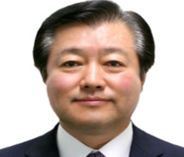 롯데그룹은 26일 계열사별로 이사회를 열고 이영구 롯데칠성음료 대표이사를 사장으로 승진시키며 식품BU장에 임명했다. 사진(이영구 롯데그룹 식품BU장)=롯데.