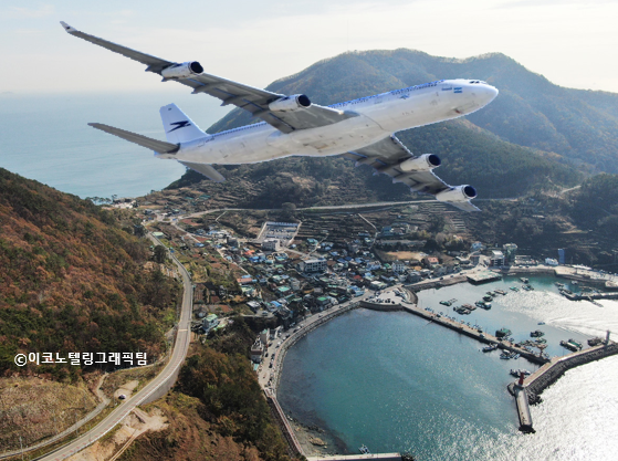 가덕도 신공항 사업의 주무부처인 국토교통부가 사실상 반대 입장을 내놓았다. 사진=부산광역시/이코노텔링그래픽팀.