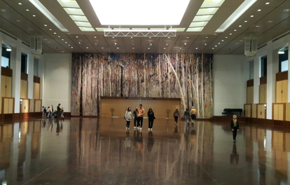 호주 캔버라 의회의사당 1층에 있는 Great Hall 광경. 사진=이코노텔링 성태원 편집위원.